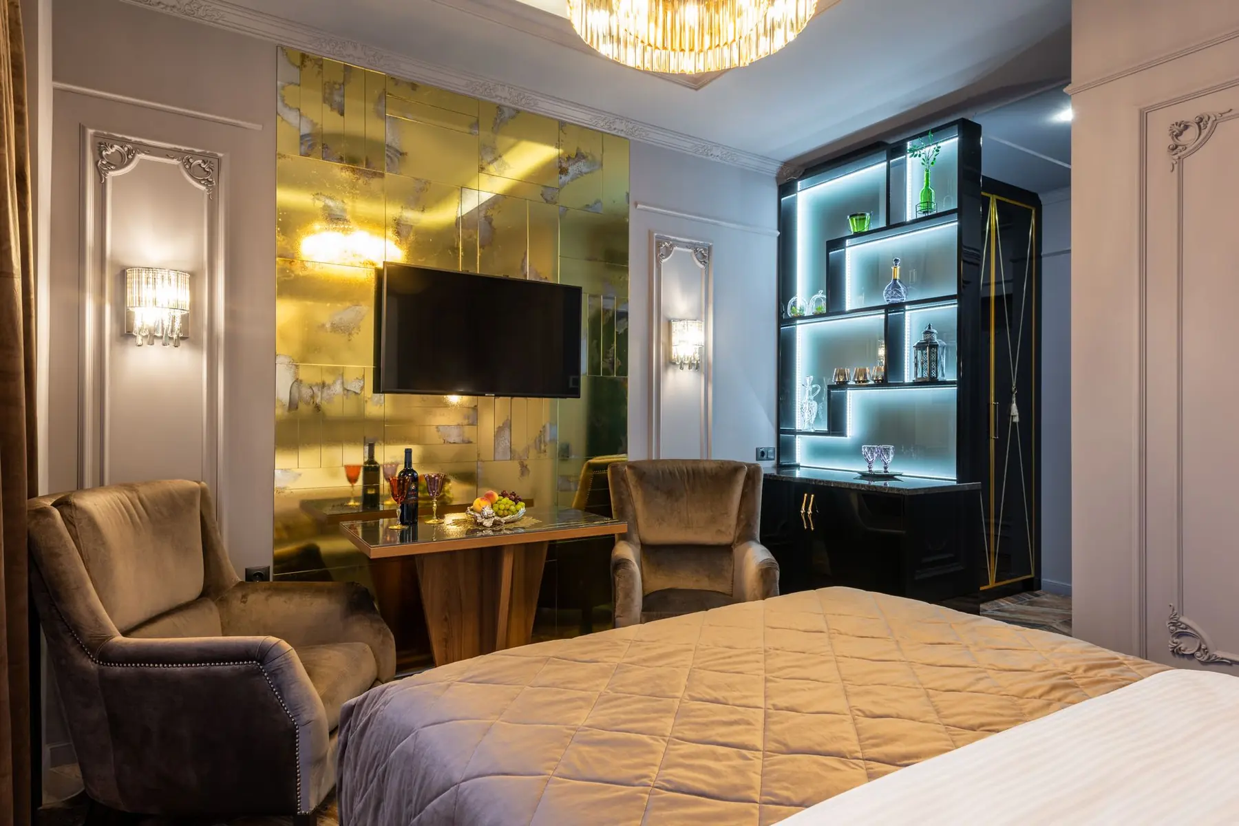 Rooms and suites for every kind of stay